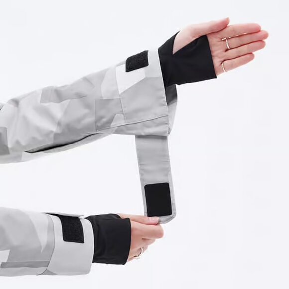 Montec - Dune Snowboard Jacket in Snow Camo (gray/white) - Picture 13 of 15